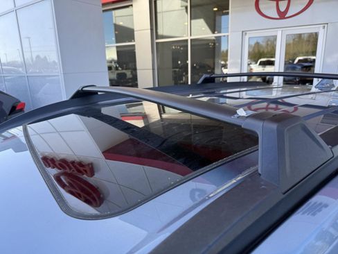 Used 2023 Toyota Corolla Cross XLE w/ Convenience Package image 10