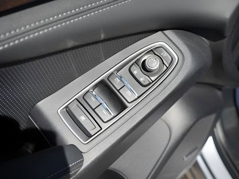 Used 2024 Subaru Ascent Touring AWD/4WD image 23