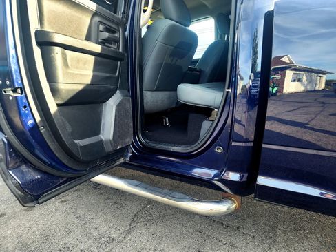 Used 2018 RAM 1500 Express w/ Express Value Package AWD/4WD image 12