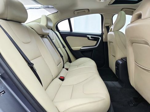 Used 2018 Volvo S60 T5 Dynamic w/ Vision Package AWD/4WD image 31