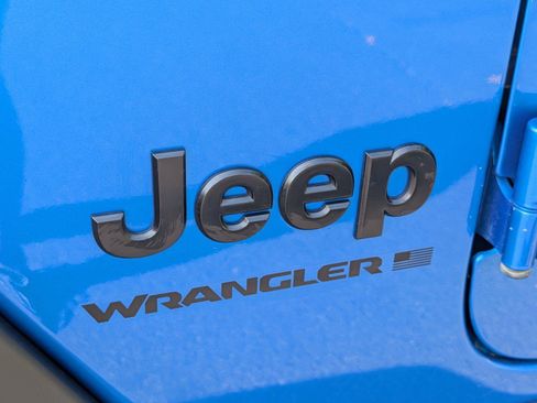 Used 2023 Jeep Wrangler Sport AWD/4WD image 10