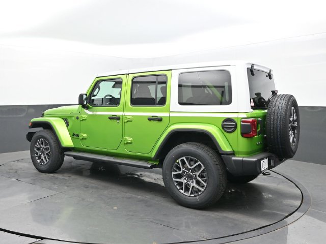 New 2026 Jeep Wrangler Unlimited Sahara w/ Whitecap Package AWD/4WD image 3