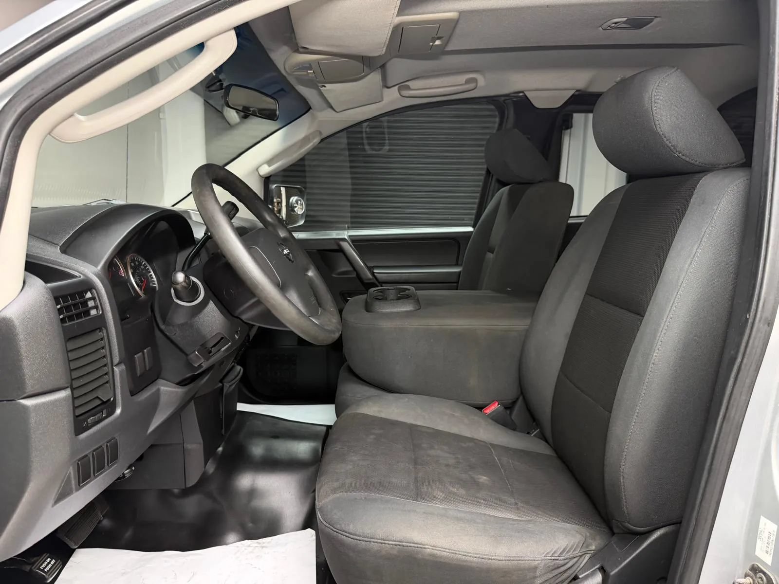 Used 2010 Nissan Titan XE w/ XE Popular Equipment Pkg RWD image 25
