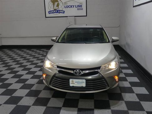 Used 2017 Toyota Camry LE FWD image 3