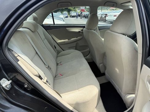Used 2013 Toyota Corolla L FWD image 12