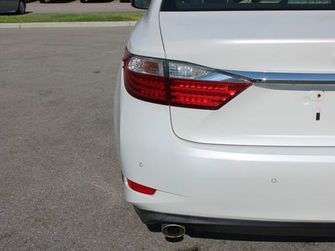 Used 2013 Lexus ES 350 w/ Luxury Pkg FWD image 43