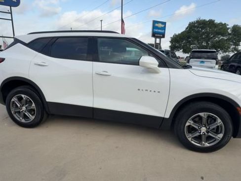 Certified 2023 Chevrolet Blazer LT w/ Convenience Package FWD image 9