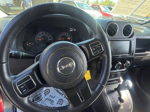 Used 2017 Jeep Patriot High Altitude AWD/4WD image 14