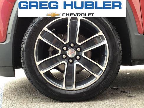 Used 2023 GMC Acadia SLT w/ Technology Package AWD/4WD image 20