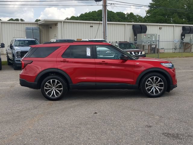 New 2026 Ford Explorer ST-Line w/ Premium Package RWD image 14