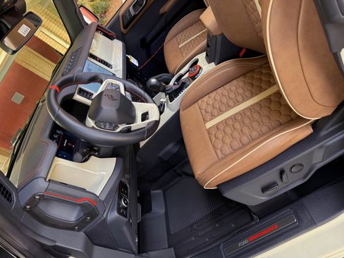 Used 2025 Ford Bronco Raptor AWD/4WD image 19