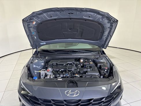 Used 2023 Hyundai Elantra SEL w/ Preferred Accessory Package image 11