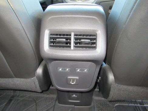 Used 2021 Chevrolet Equinox Premier FWD image 33