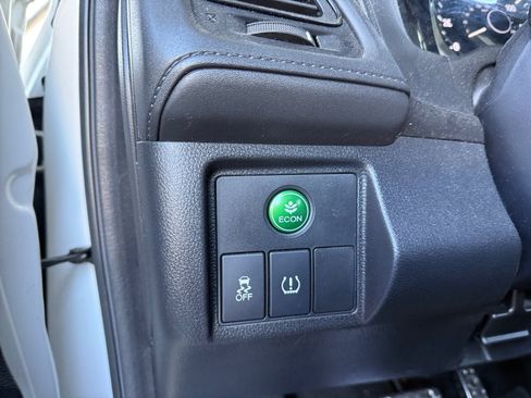 Used 2020 Honda HR-V Sport image 16