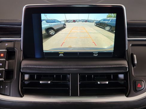 Used 2024 Chevrolet Suburban LT AWD/4WD image 18