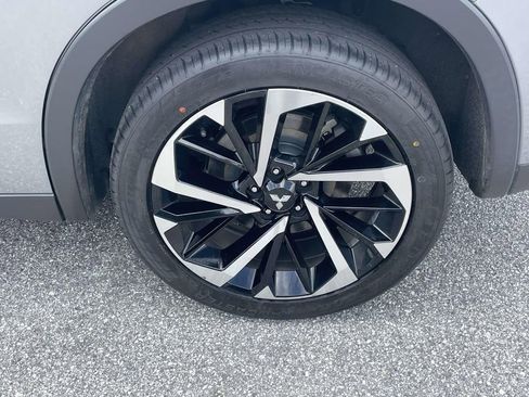 Used 2024 Mitsubishi Outlander SE FWD image 4