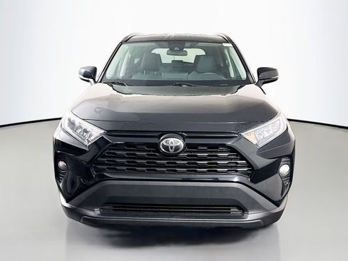 Used 2021 Toyota RAV4 XLE FWD image 2