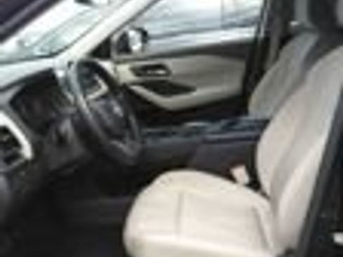Used 2025 Nissan Rogue SV AWD/4WD image 12