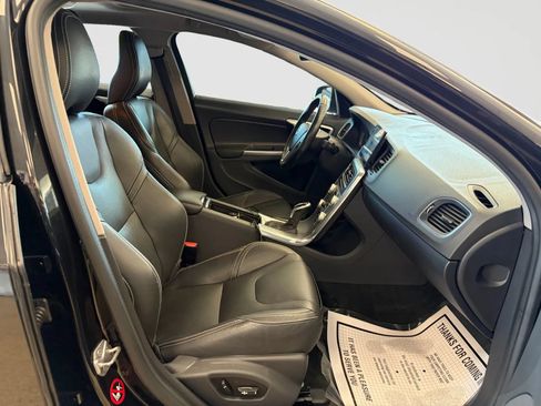 Used 2018 Volvo S60 T5 Dynamic w/ Protection Package AWD/4WD image 21