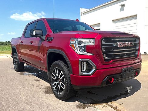 Used 2020 GMC Sierra 1500 AT4 w/ AT4 Premium Package AWD/4WD image 3