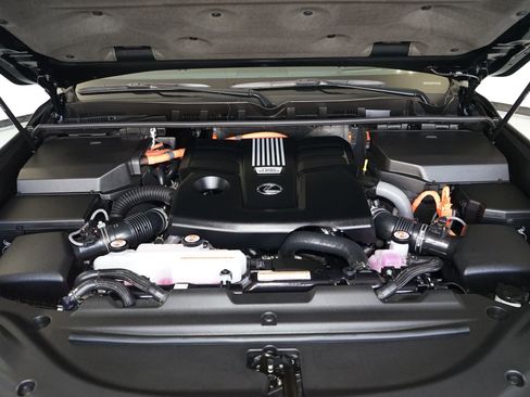 Used 2026 Lexus LX 700h Luxury image 35