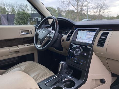 Used 2018 Ford Flex Limited w/ Equipment Group 301A image 6