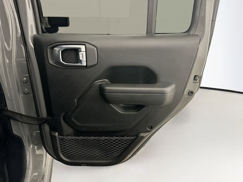 Used 2023 Jeep Wrangler Unlimited Rubicon 4xe w/ Steel Bumper Group image 31