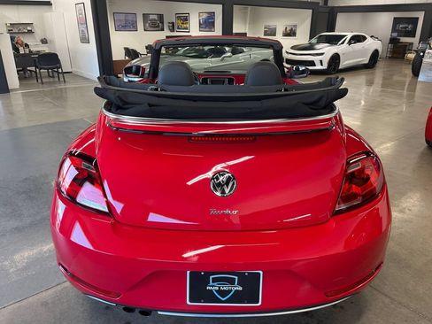Used 2018 Volkswagen Beetle 2.0T Coast FWD image 17