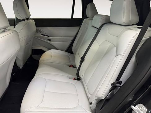 Used 2026 Jeep Cherokee Limited AWD/4WD image 25
