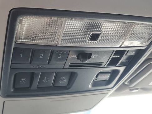 Used 2017 Toyota 4Runner Limited AWD/4WD image 33