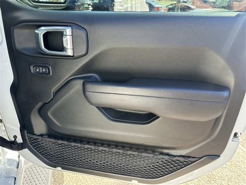 Certified 2022 Jeep Wrangler Unlimited Sport image 8