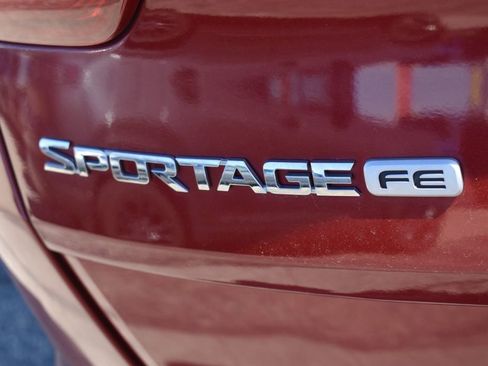 Used 2017 Kia Sportage LX image 17