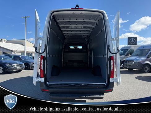New 2026 Mercedes-Benz Sprinter 2500 image 17