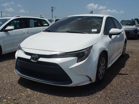 Used 2023 Toyota Corolla LE FWD image 5