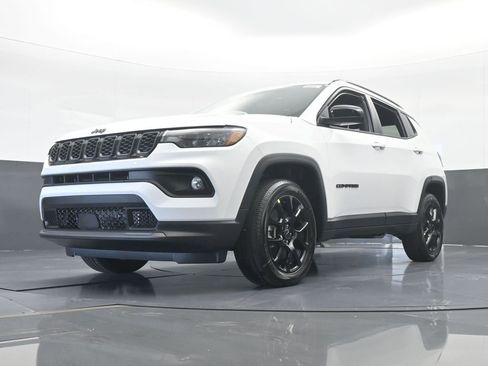 New 2026 Jeep Compass Latitude image 48