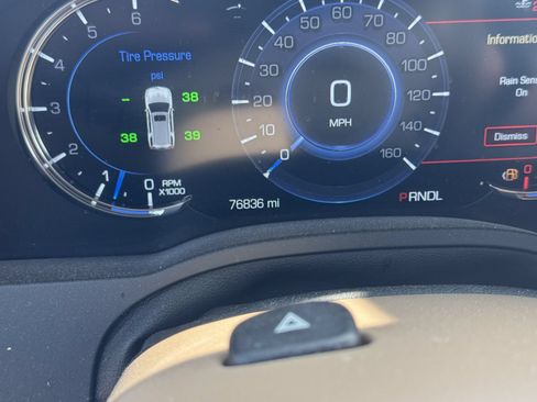Used 2020 Cadillac Escalade ESV Platinum AWD/4WD image 7