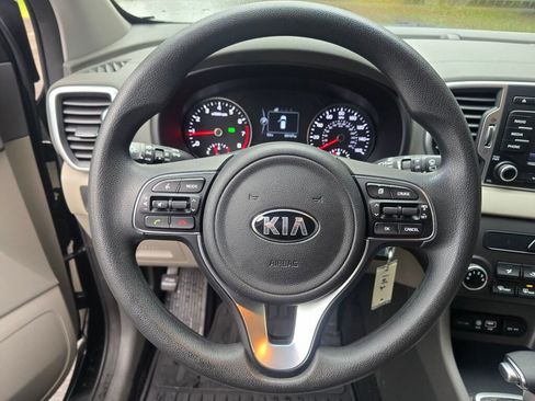 Used 2018 Kia Sportage LX image 28