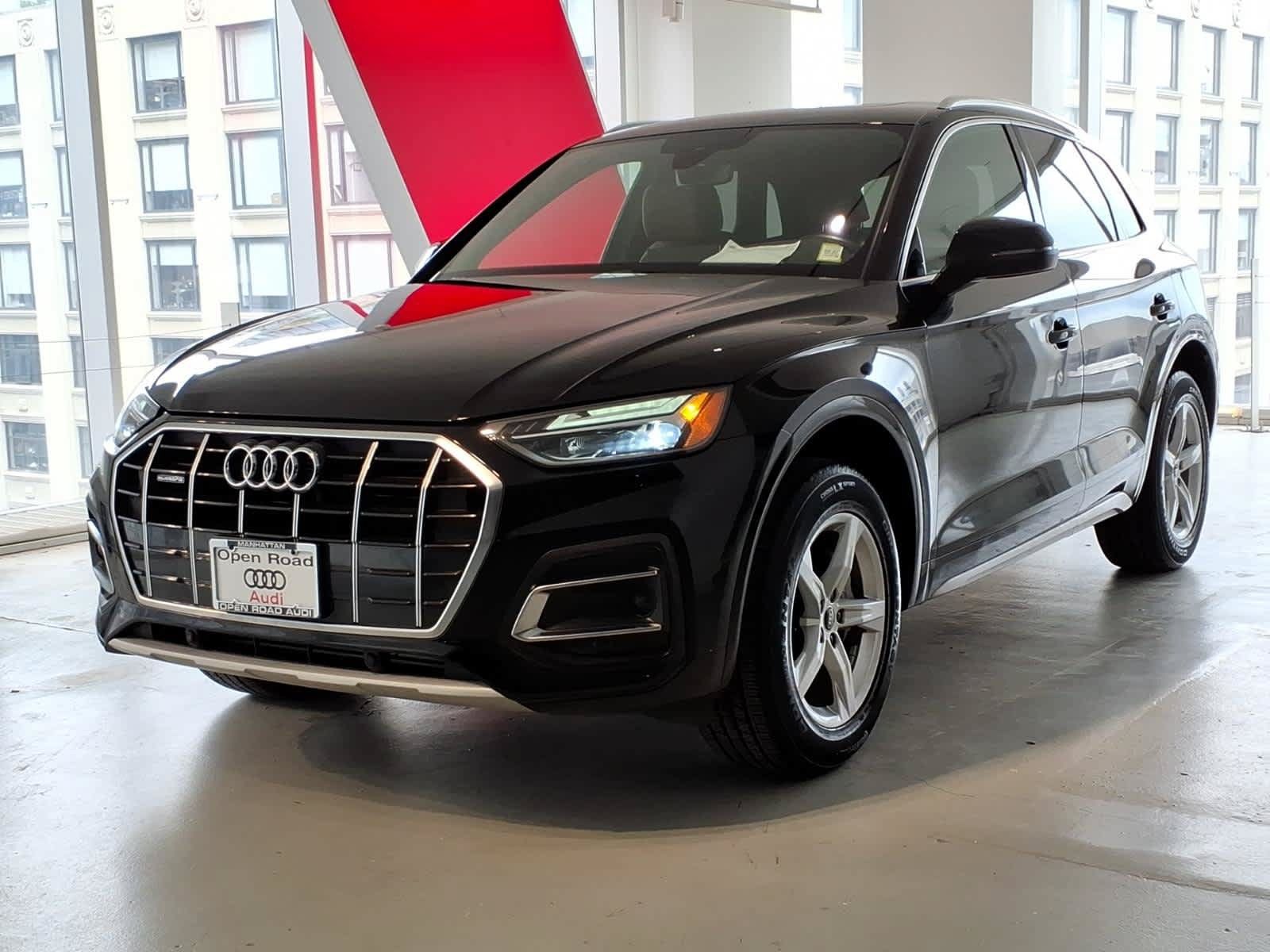 Used 2023 Audi Q5 2.0T Premium w/ Convenience Package AWD/4WD image 1
