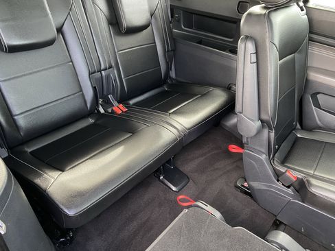 Used 2021 Volkswagen Atlas SEL image 10