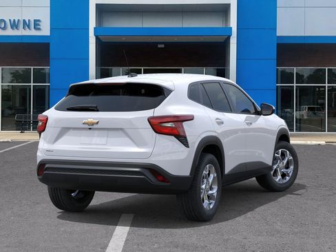 New 2026 Chevrolet Trax LS w/ LS Convenience Package image 28