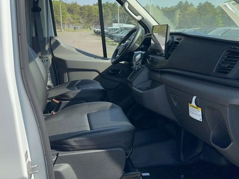 New 2026 Ford Transit 250 148 Medium Roof RWD image 13