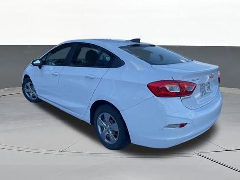Used 2017 Chevrolet Cruze LS image 5