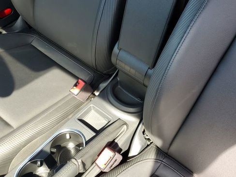 Used 2019 Volkswagen Beetle 2.0T S FWD image 18