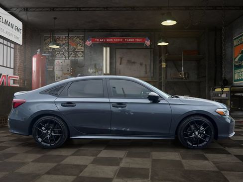 Used 2025 Honda Civic Sport image 8