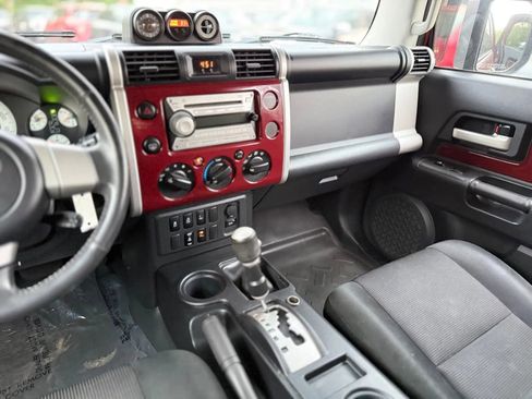 Used 2010 Toyota FJ Cruiser 4WD image 19