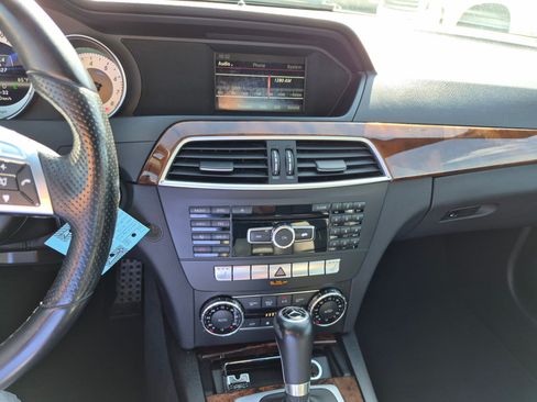 Used 2013 Mercedes-Benz C 250 Sedan image 24