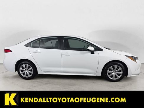 Used 2024 Toyota Corolla LE FWD image 4