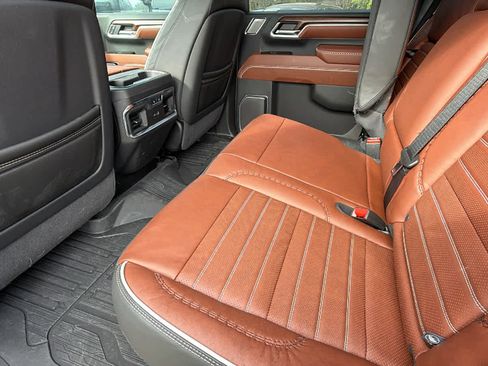 Used 2025 GMC Sierra 3500 Denali Ultimate image 17