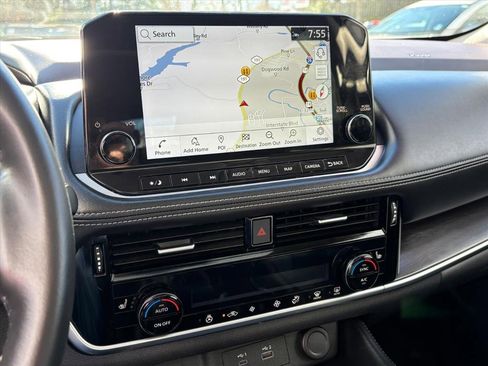 Certified 2023 Nissan Rogue Platinum image 10