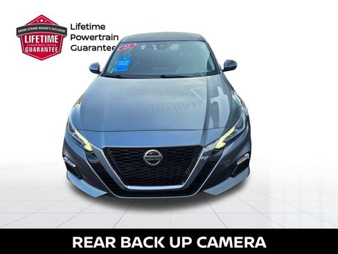 Used 2022 Nissan Altima 2.5 SV FWD image 5